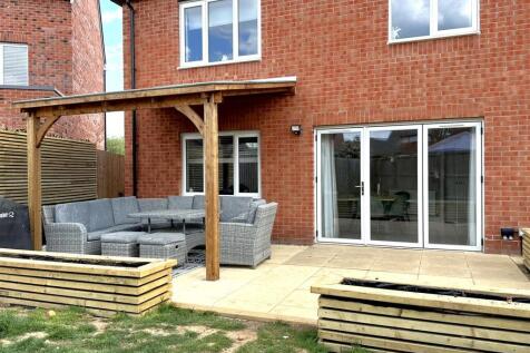 Outdoor Entertainment Space 257