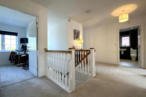 Galleried Landing 185