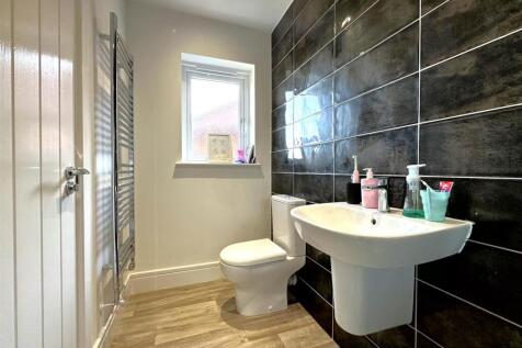 En-Suite Aspect Two 214