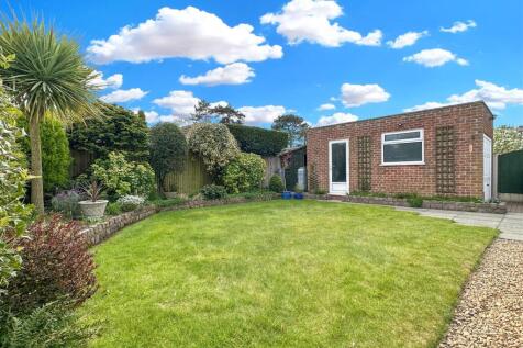 Beautiful Private Garden 146