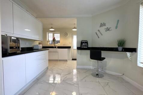 OPEN-PLAN Dining Kitchen 905