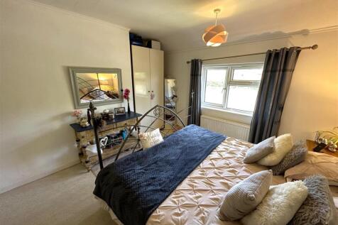 Bedroom One 865