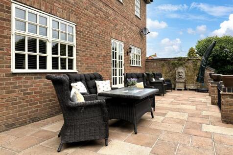 Raised SunTerrace 382