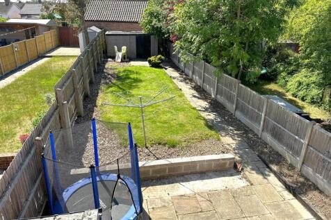 Well-Appointed Rear Garden 497
