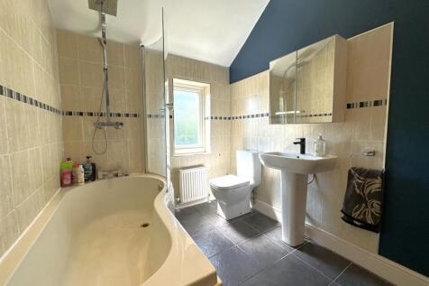 First Floor Bathroom 502