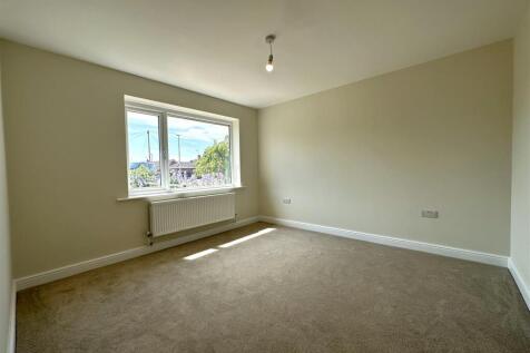Master Bedroom 681