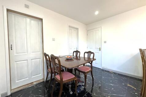 Dining Area 899