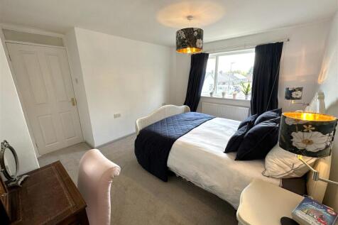 Bedroom One 872