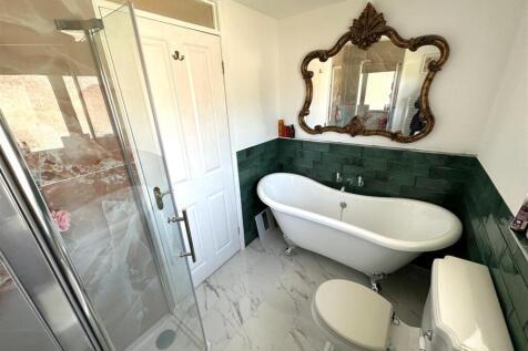 Sublime Modern Bathroom 849