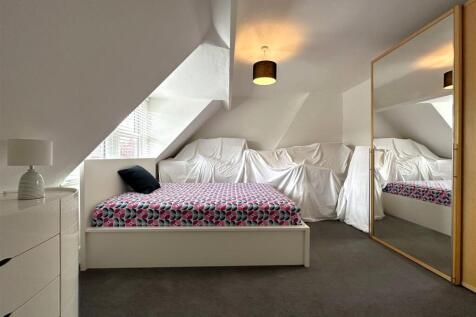 Master Bedroom 729