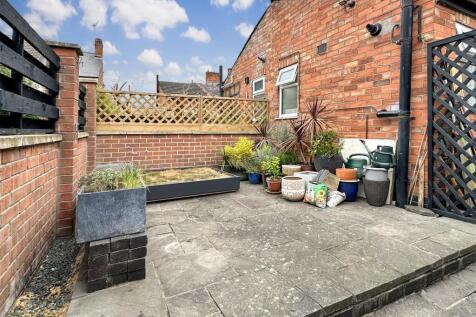 Rear Courtyard 755