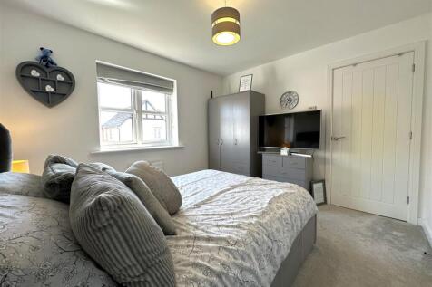 Bedroom One With En-Suite 963