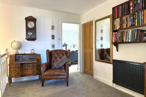 Landing/ Reading Area 195