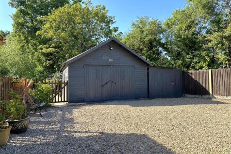 Detached Timber Garage &amp; Attached Workshop 335
