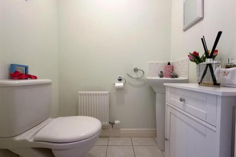 Ground Floor W.C 372