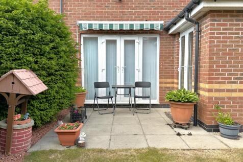 Paved Seating Area 706