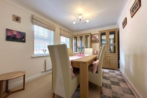 Dining Room 376