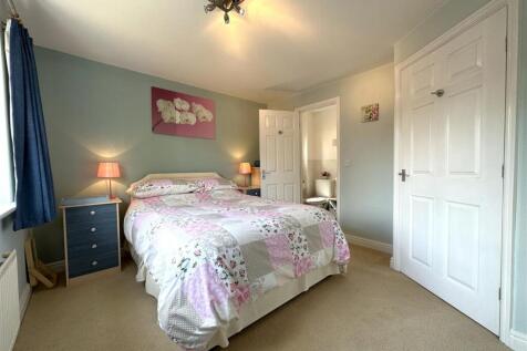 Bedroom Two Into En-Suite 570