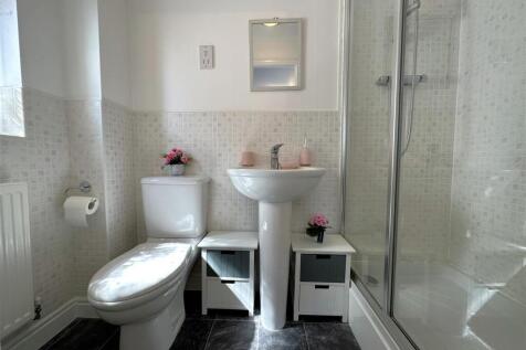 En-Suite Shower Room 571