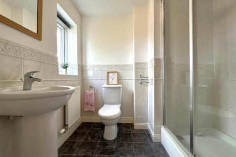 Master En-Suite 283