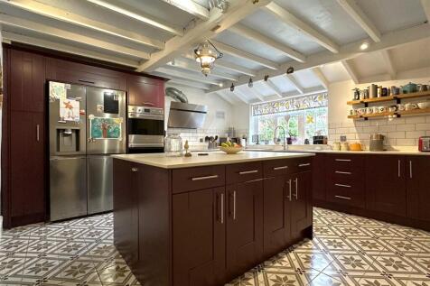 Stunning Modern Kitchen 263