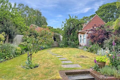 Enchanting Rear Garden 131