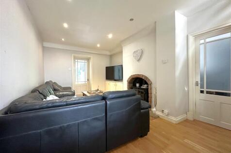 Sizeable Lounge 649