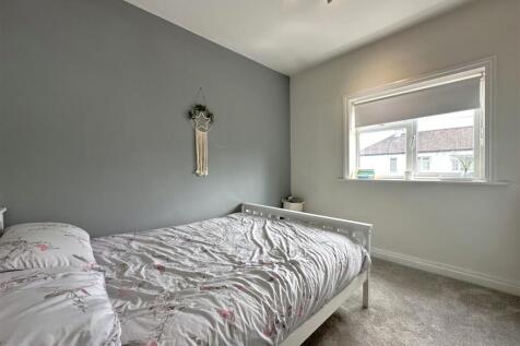 Fourth Bedroom 568