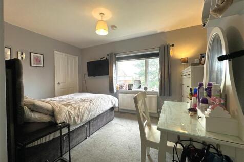 Master Bedroom 453