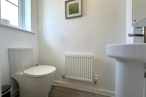 Ground Floor W.C 240