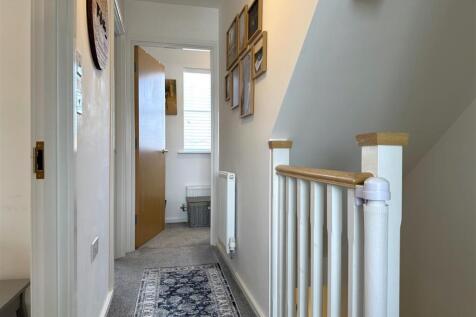 First Floor Landing 295