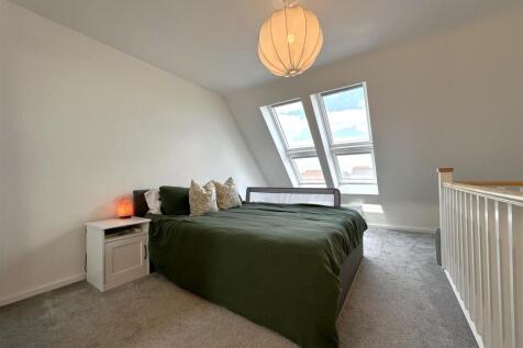 Master Bedroom 269