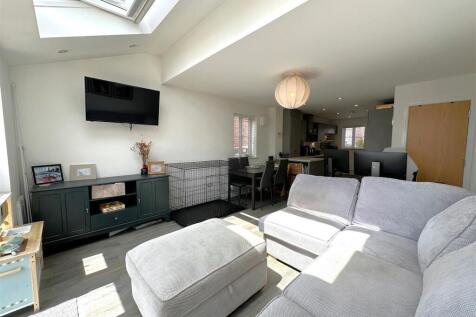 Living Area 184