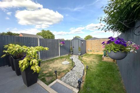 Private Enclosed Garden 495