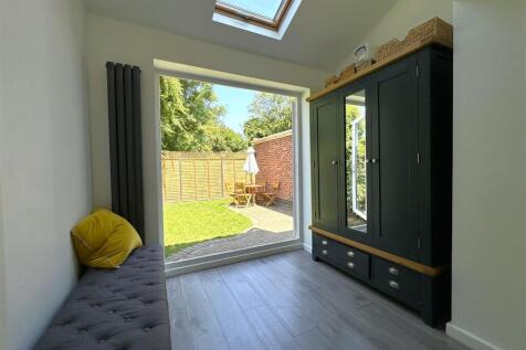 Extended Living Area With French Doors 828