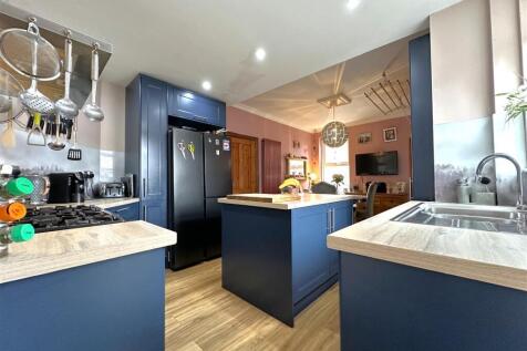 Stylish Modern Kitchen 171