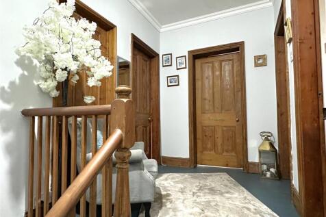 First Floor Landing 264
