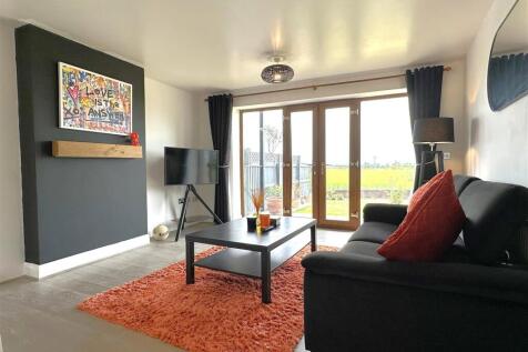 Living Space With French Doors 475