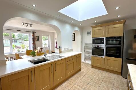 Modern Kitchen Space 854