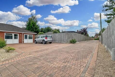 HUGE Multi-Vehcile Driveway 786