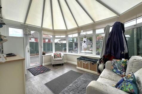 Conservatory With French Doors 064