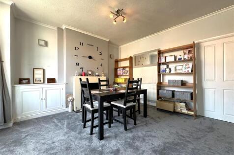 Dining Room 711
