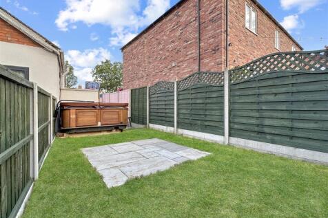 Rear Garden 709