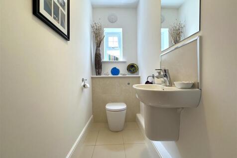 Ground Floor W.C 453