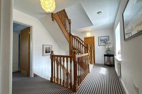 Galleried-Style Landing 391