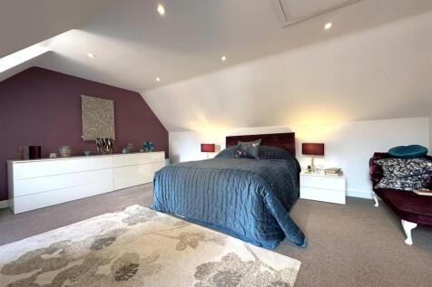 Master Bedroom 401