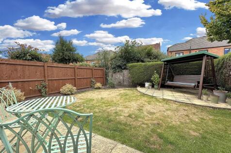 Delightful Garden 677