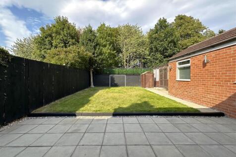 Lovely Private Garden 999