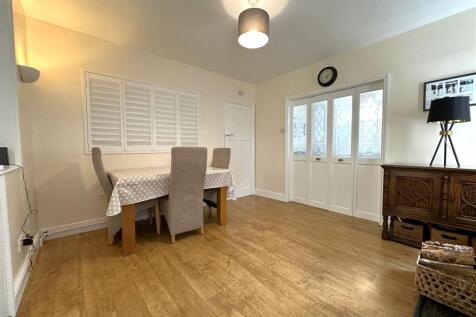 Dining Room With Bespoke Shutters 921