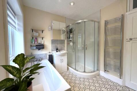 Contemporary Bathroom 972
